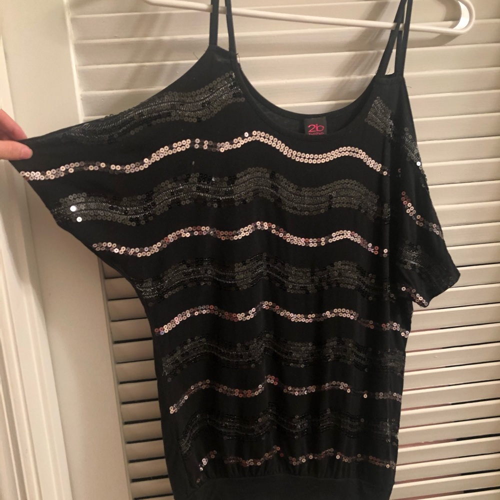 2b Bebe top